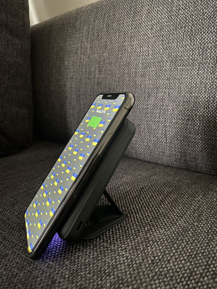 Power bank с беспроводной зарядкой