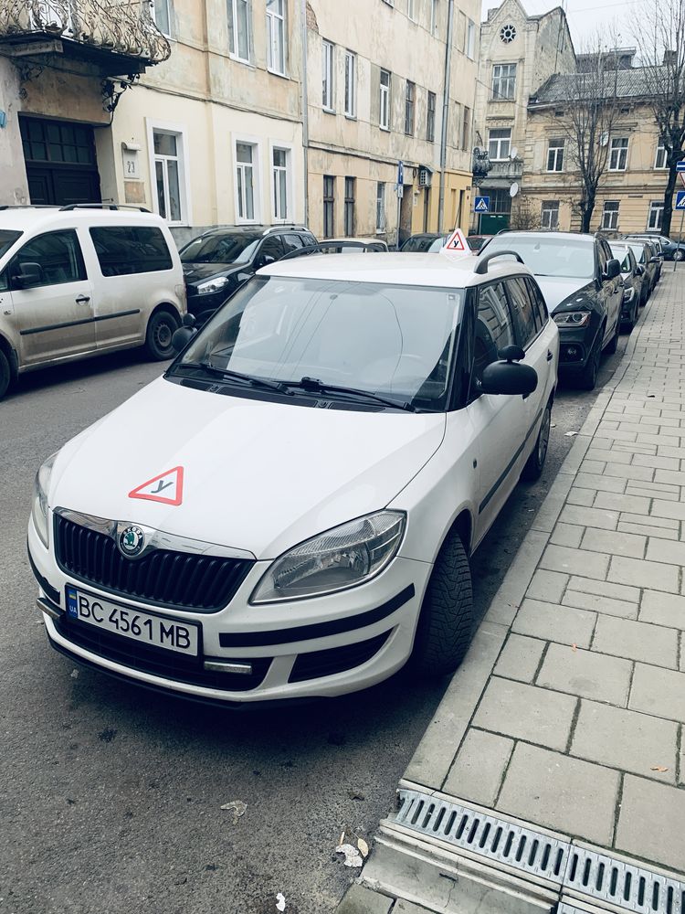 Інструктор з водіння/автоінструктор/приватні уроки водіння(механіка)