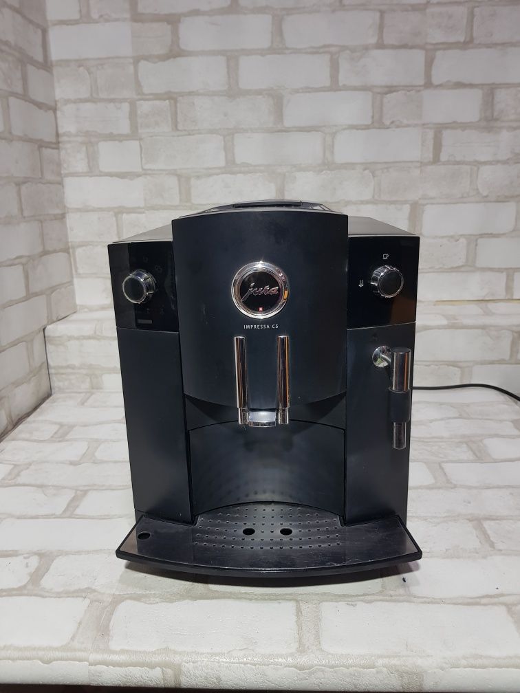 Кавомашина/ кофемашина Jura impressa C5, б/у з Німеччини +1ц
