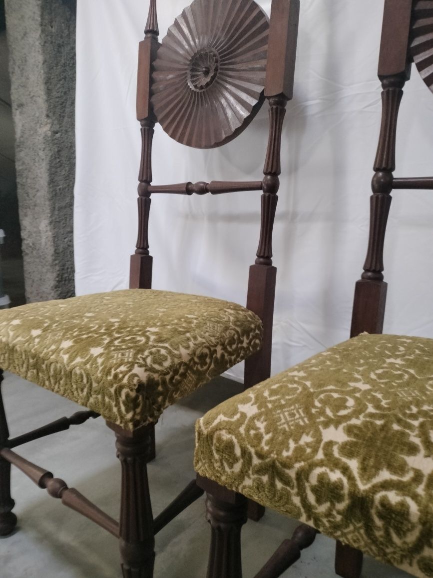 Conjunto de duas cadeiras de quarto