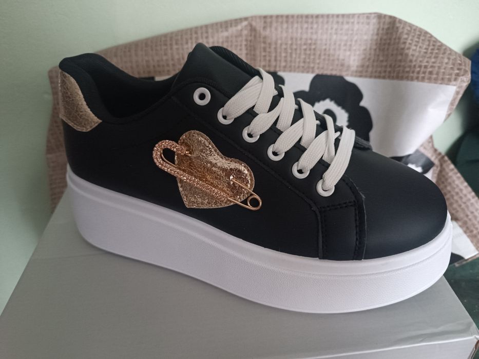 Buty sportowe 40/25,5cm