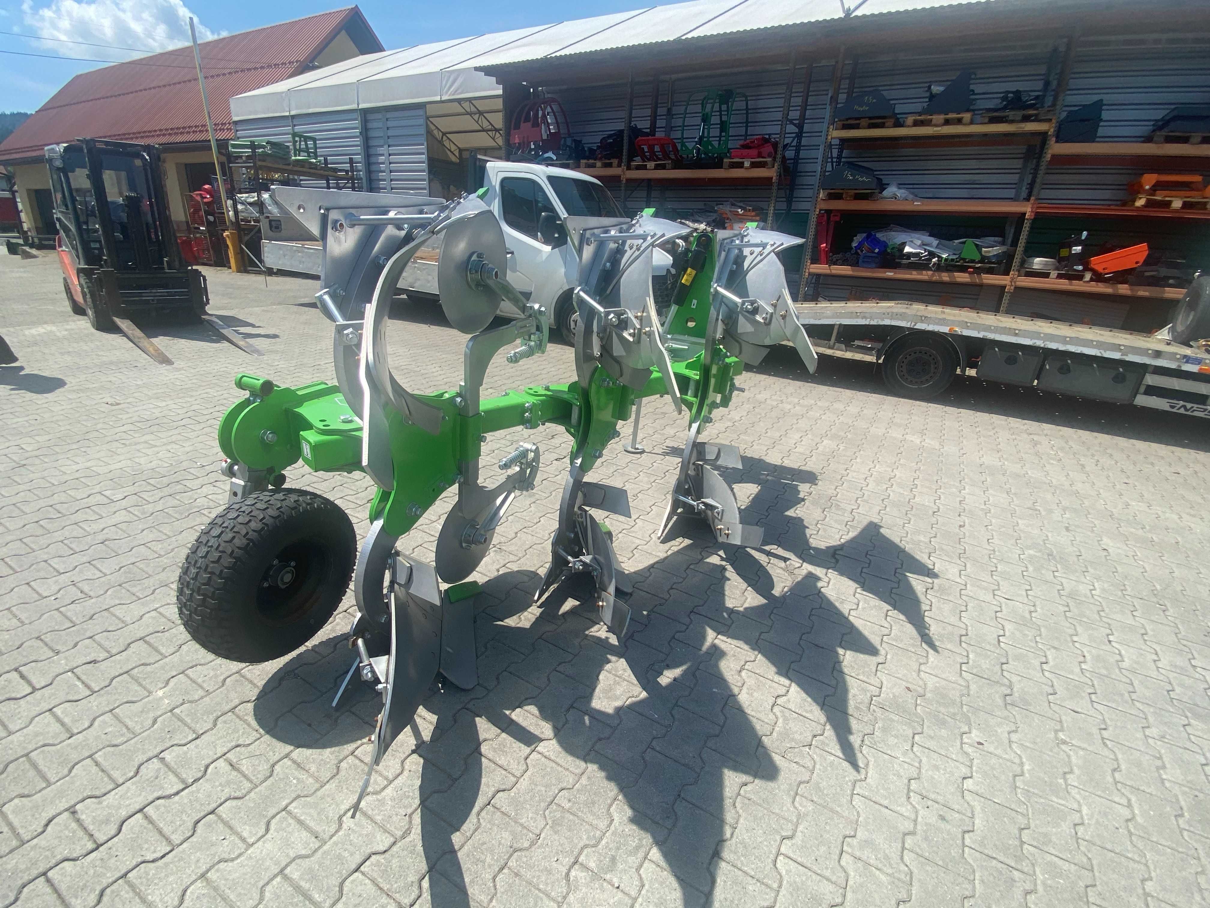 Pług obracalny Leo Bomet 2+1