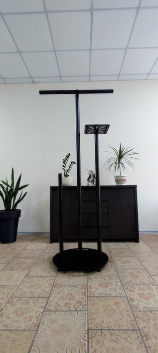 Моно тотем. Стойка для световых приборов.