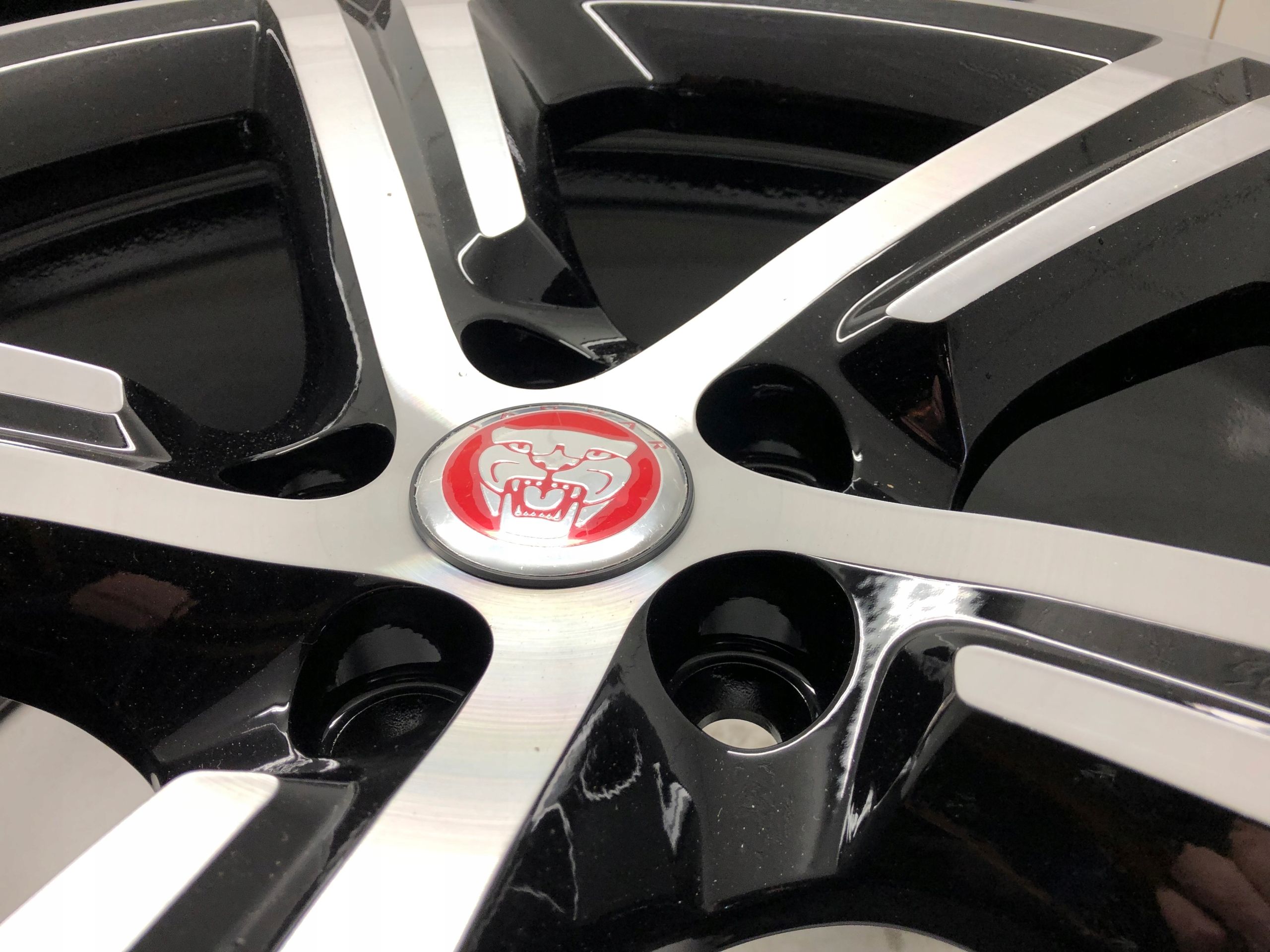 Felgi 19 Jaguar xj xk xf r Design 8 ET45 Oem jak Nowe