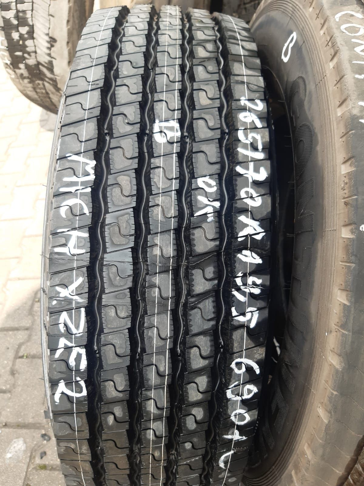 Opona 265/70R19.5 Michelin