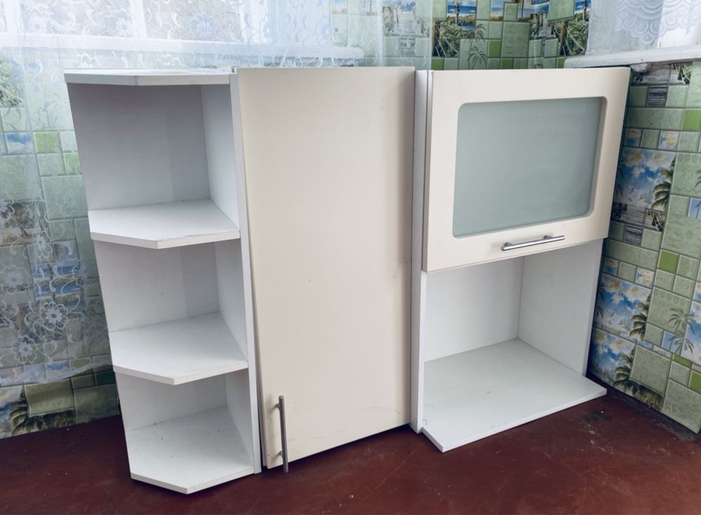 продам тумбочки кухонные