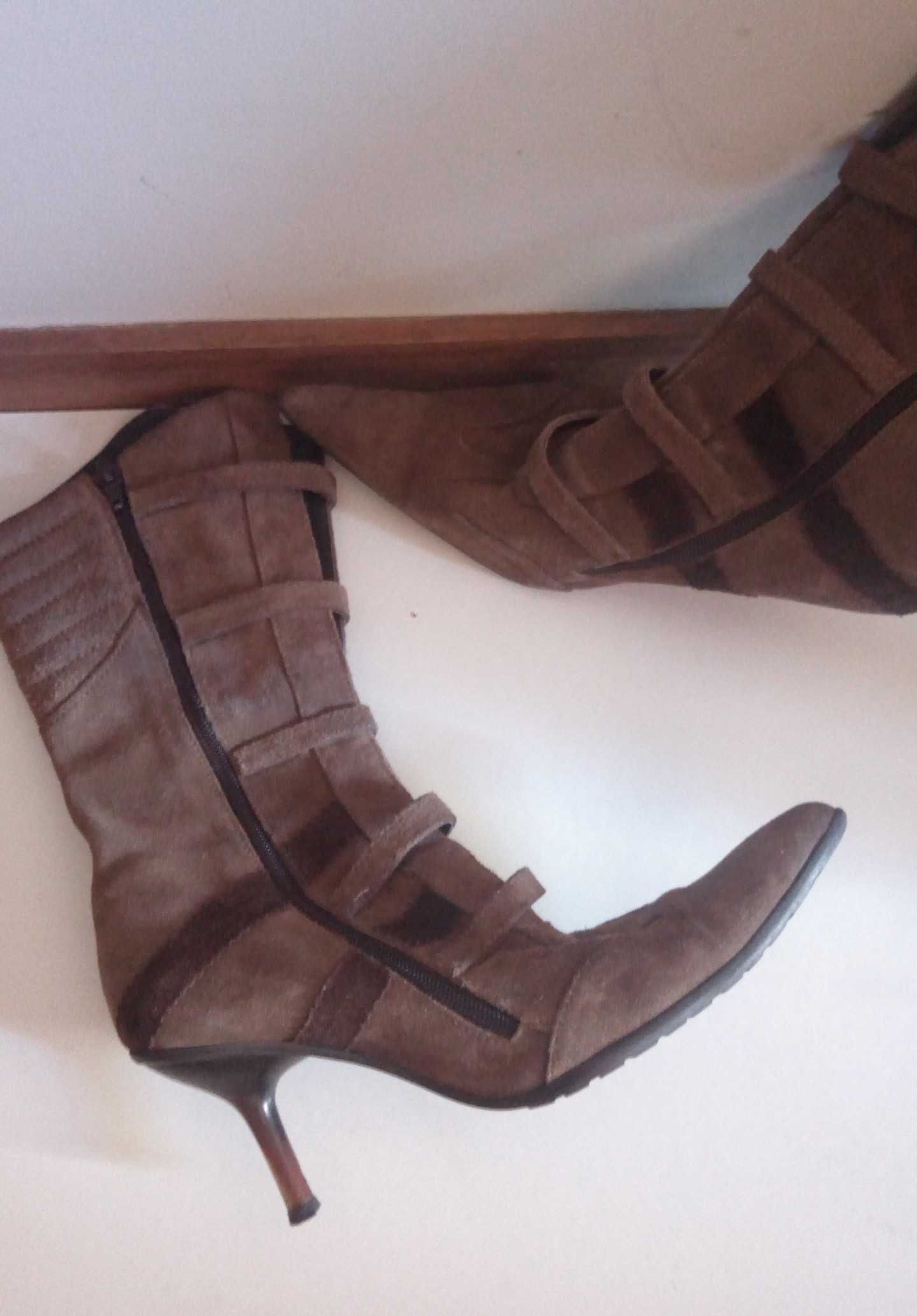 Botas vintage bom estado