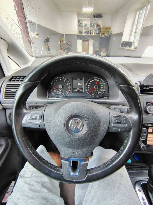 Volkswagen Touran 2011