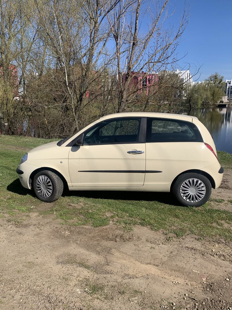 Продам автомобіль
