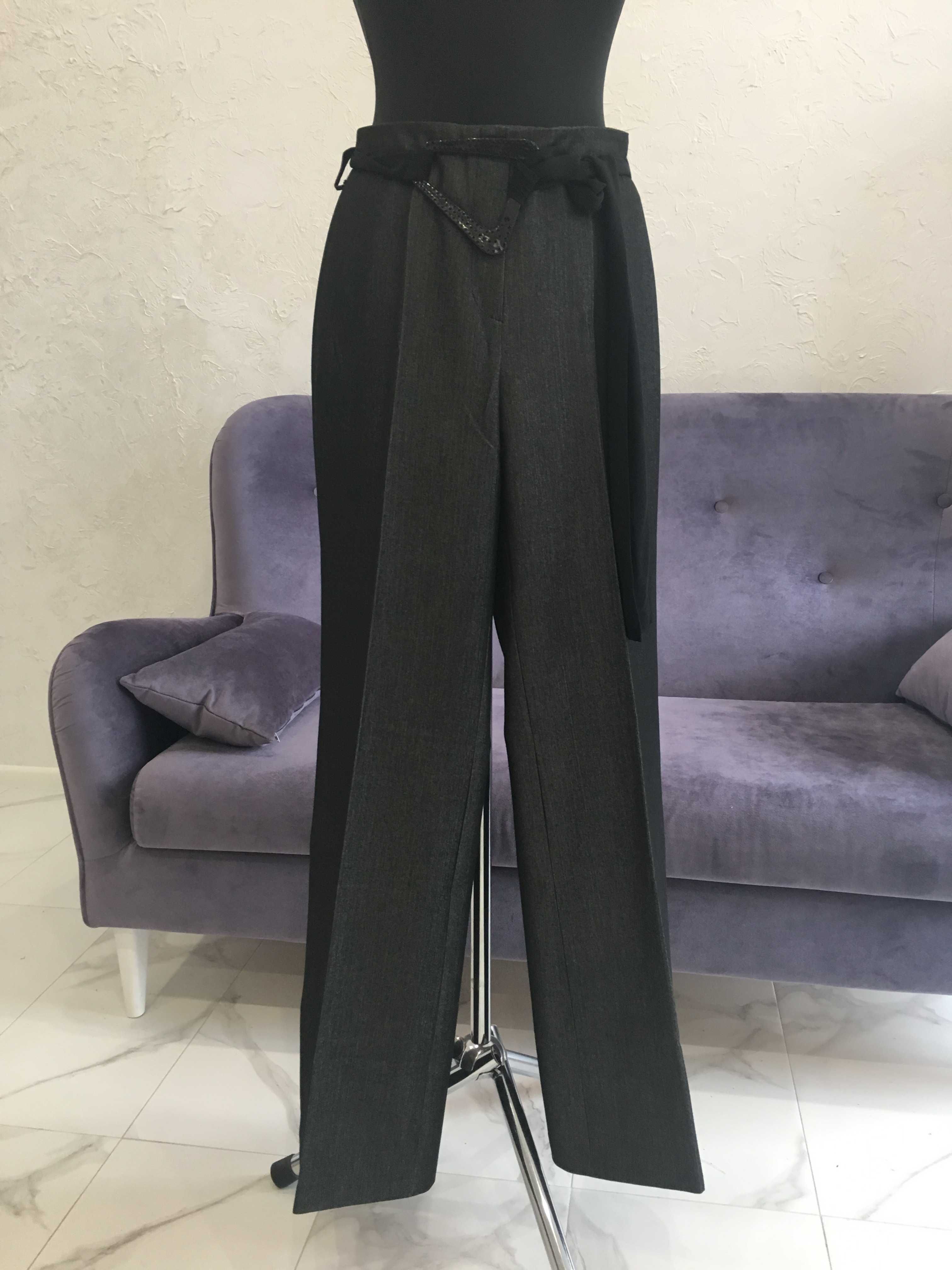 Классические брюки серого цвета (новые)