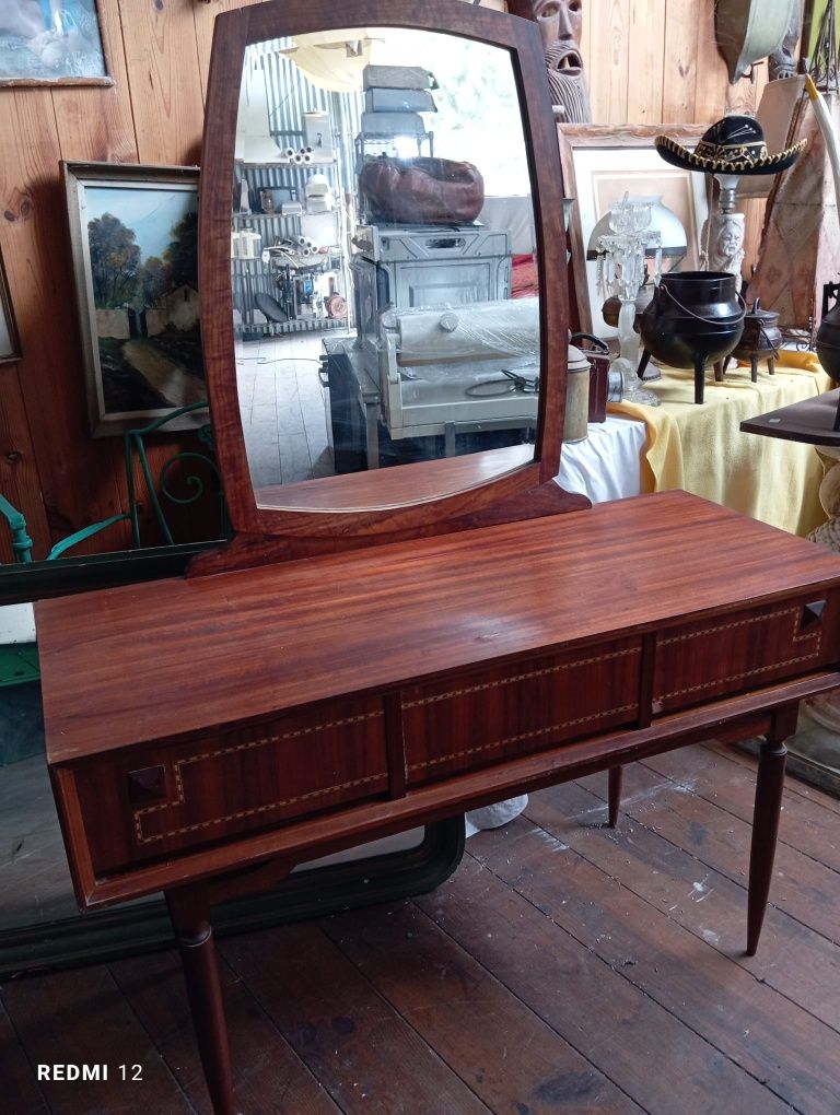 Toucador vintage em mogno
