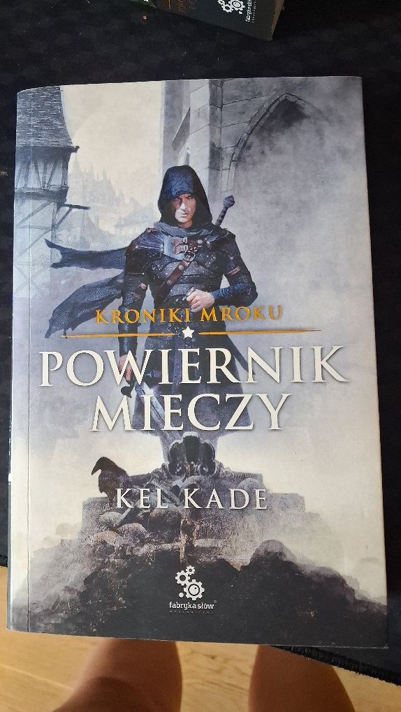 Kroniki mroku 4 ksiazki