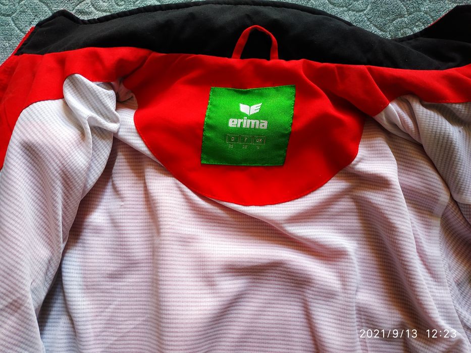 Ветровка осенне-весенняя