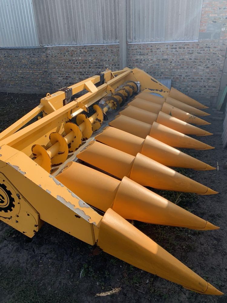 Продам кукурудзяну жатку ЖК-80