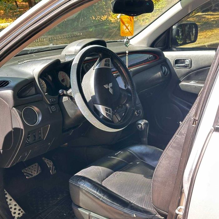 Mitsubishi Outlander 2008