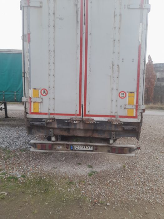 Причеп від Фури вантажний