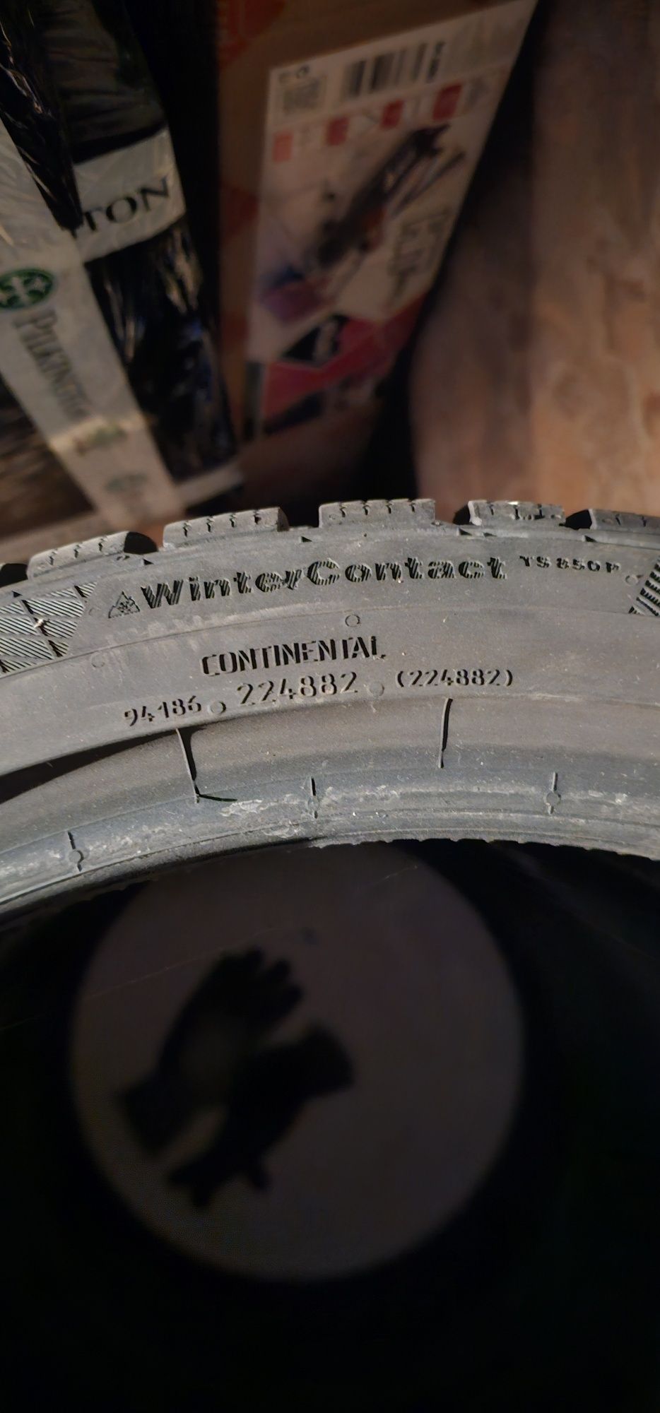 Opony zimowe 235/35 R19 continental Winter Contact