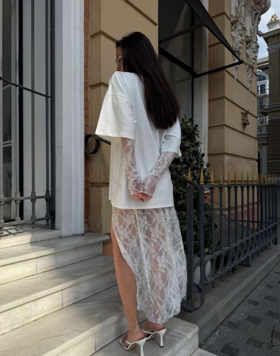 Мереживна спідниця