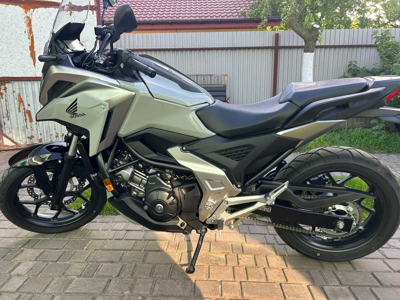 Новий Honda NC 750X DCT (58 к.с.) Base 2023