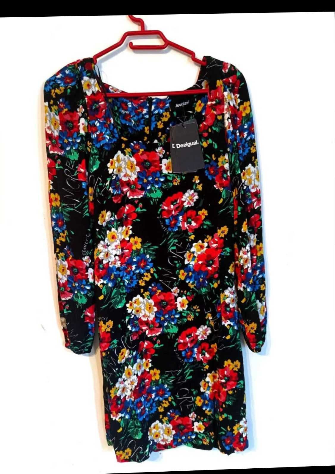 Vestido novo da Desigual tamanho M