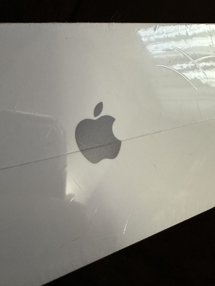Apple MacBook Air M1 8-core CPU and 7-core GPU/16GB/256GB/Space Grey