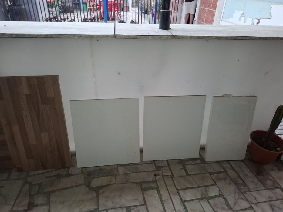 Bancada de cozinha a imitar madeira