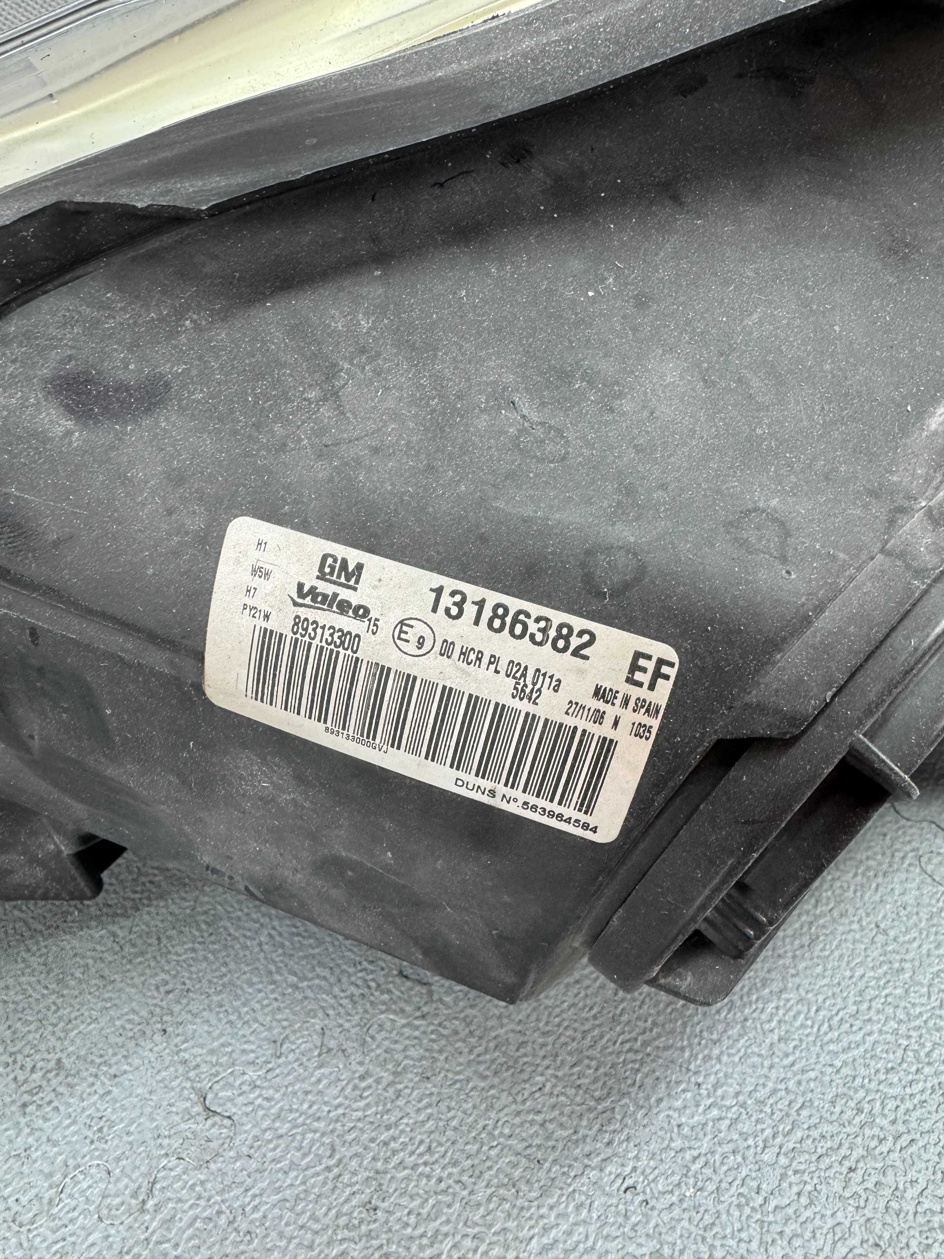 Opel Corsa D Lampa Przód Przednia Zwykła Prawa Kompletna Europa IGŁA