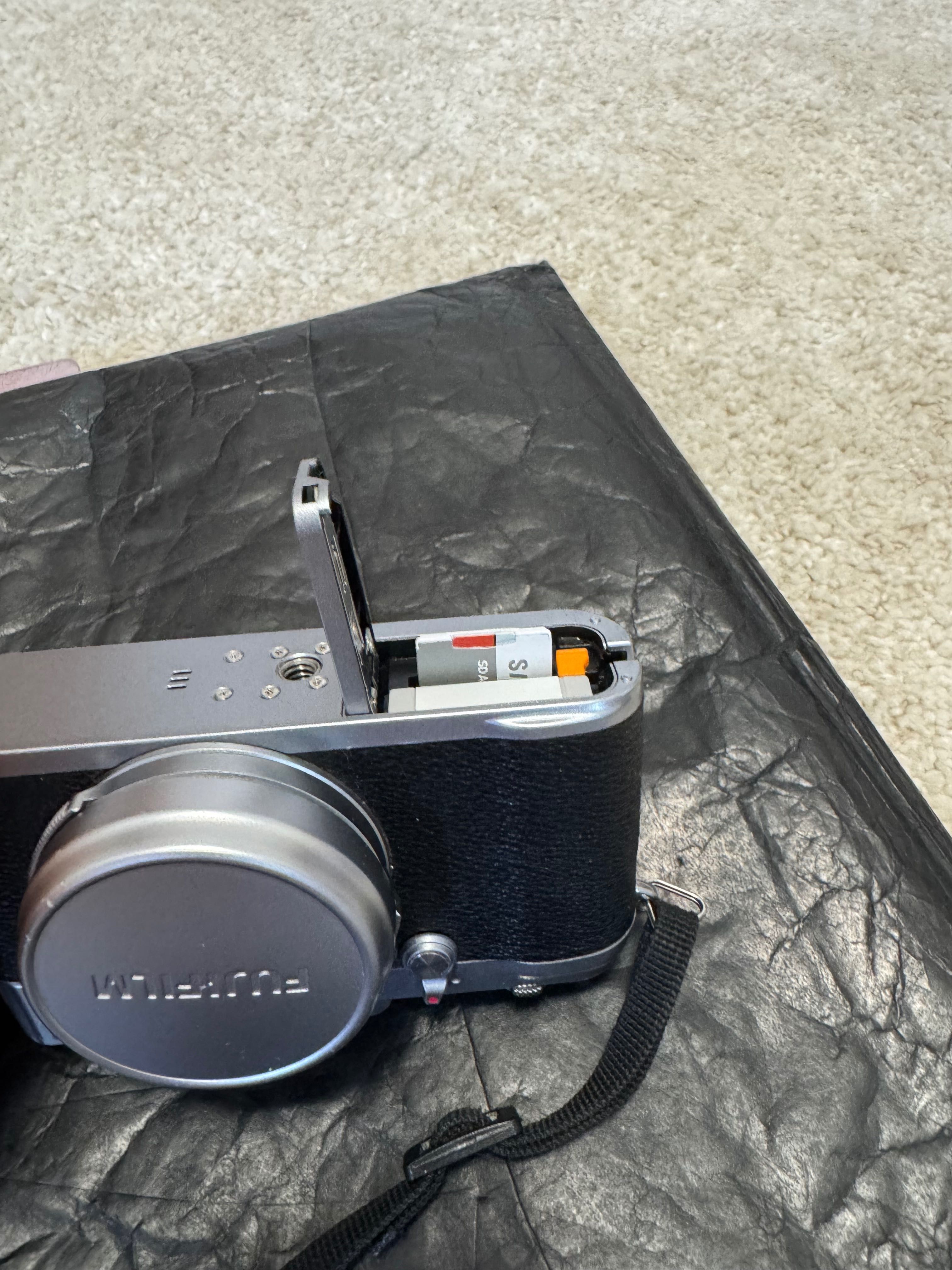 Fuji X100S w dobrym stanie technicznym