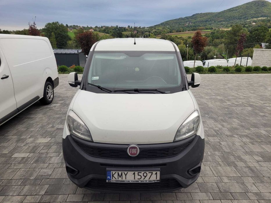 Fiat Doblo Cargo Maxi - 1,6 105km - 3 osobowy 2015r Long Dostawczy Bus