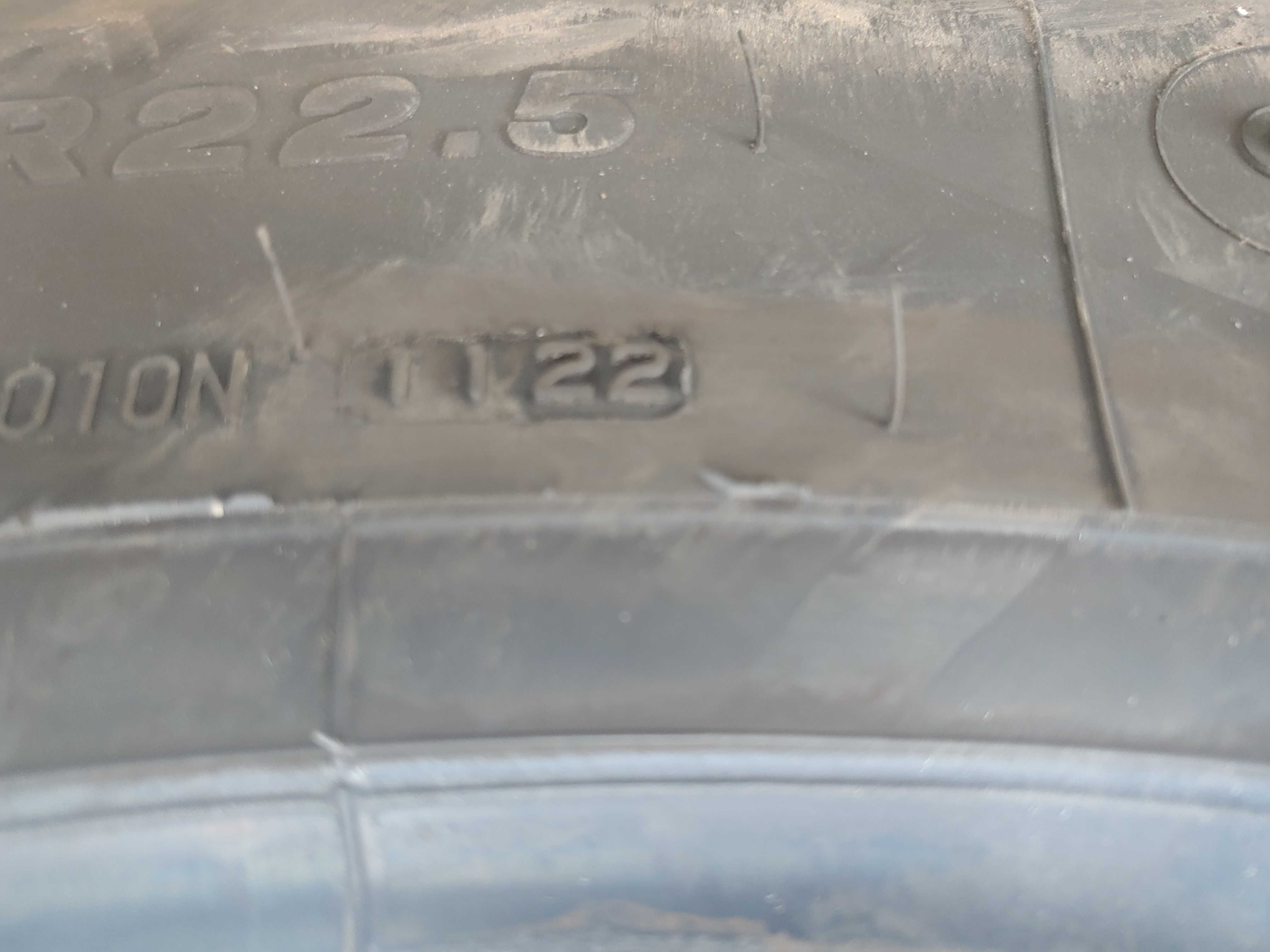 Opony Bridgestone 315 70 r 22.5 napędowe rok 22 ecopia  H Drive 002