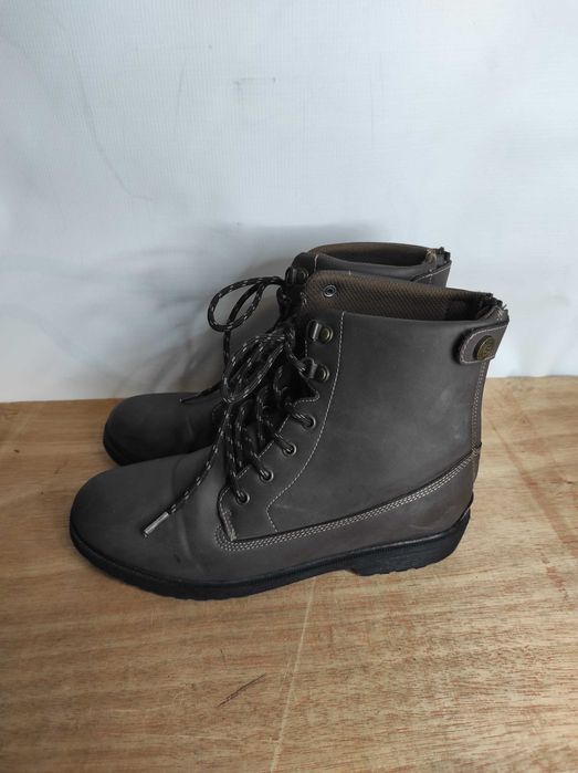 534.40. Buty stajenne Steeds rozmiar 40