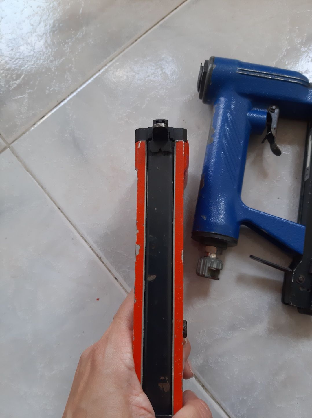 Pregador Pneumático pregos sem cabeça