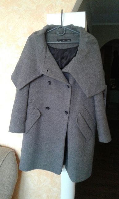 Пальто серое от Zara