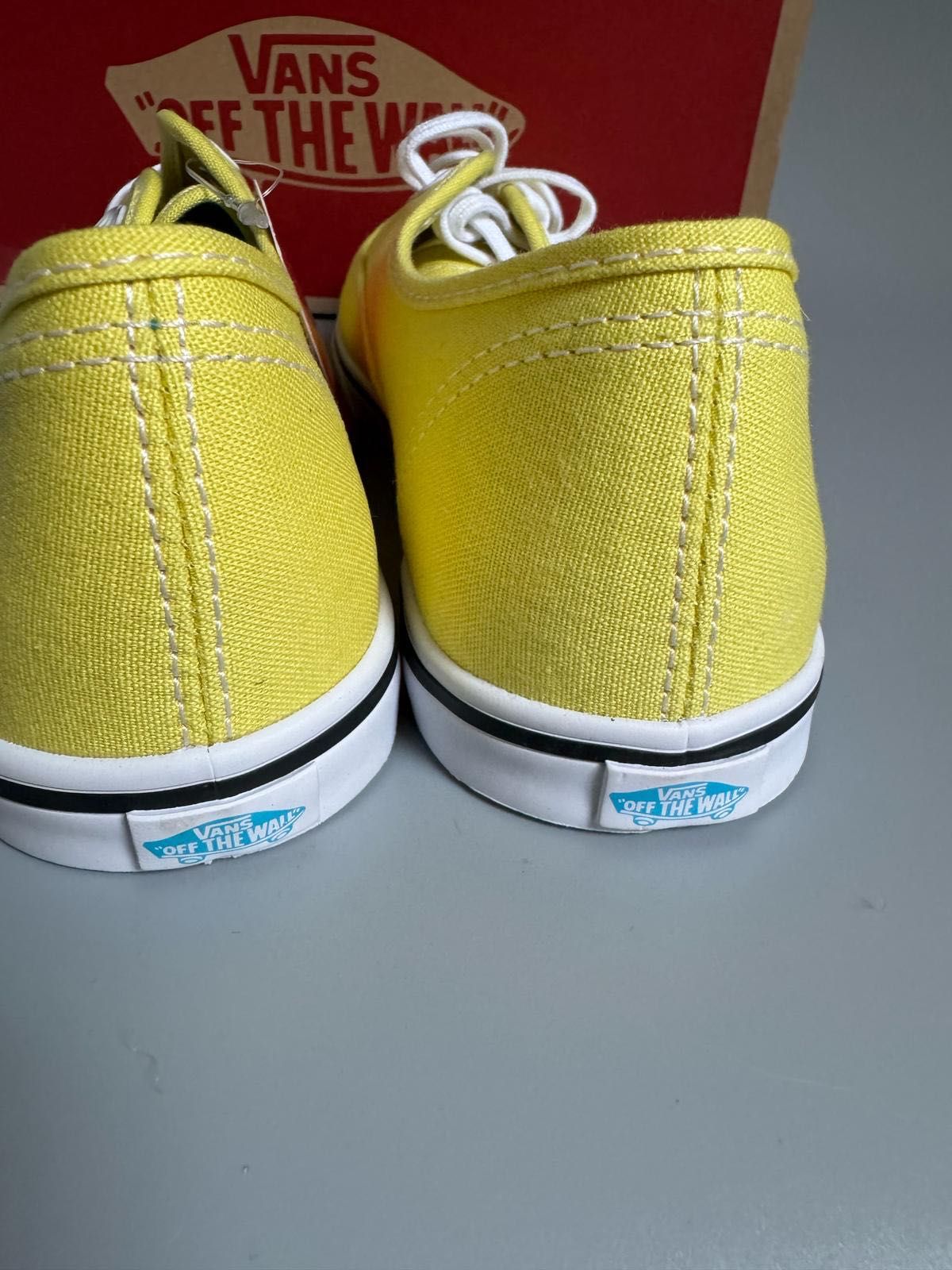 Nowe sneakersy unisex VANS Authentic Lo Pro żółte 37