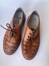 Оригінальне взуття