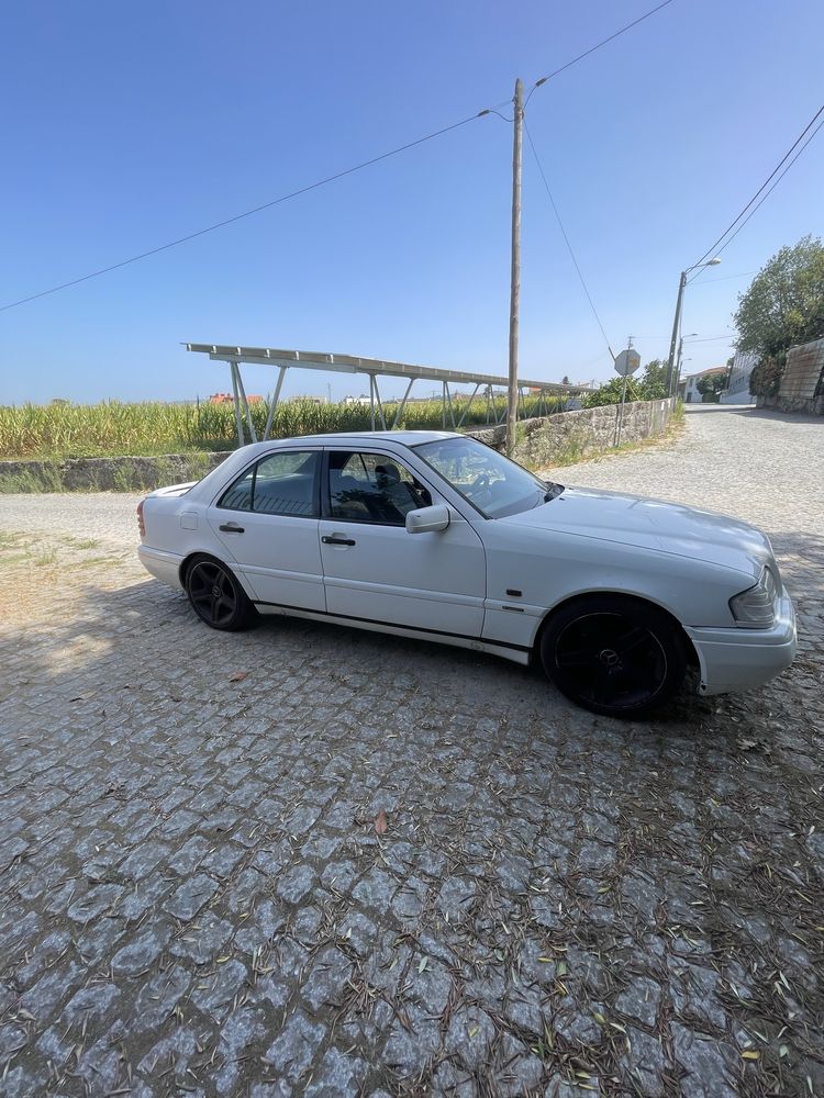Mercedes- benz C180