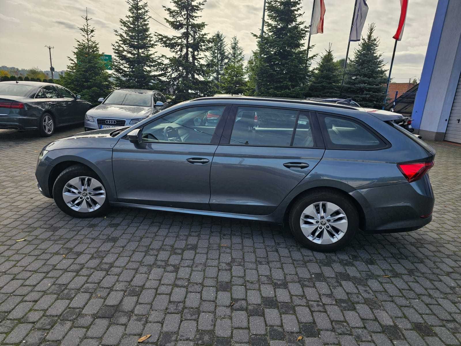 Sprzedam samochód osobowy SKODA Oktawia