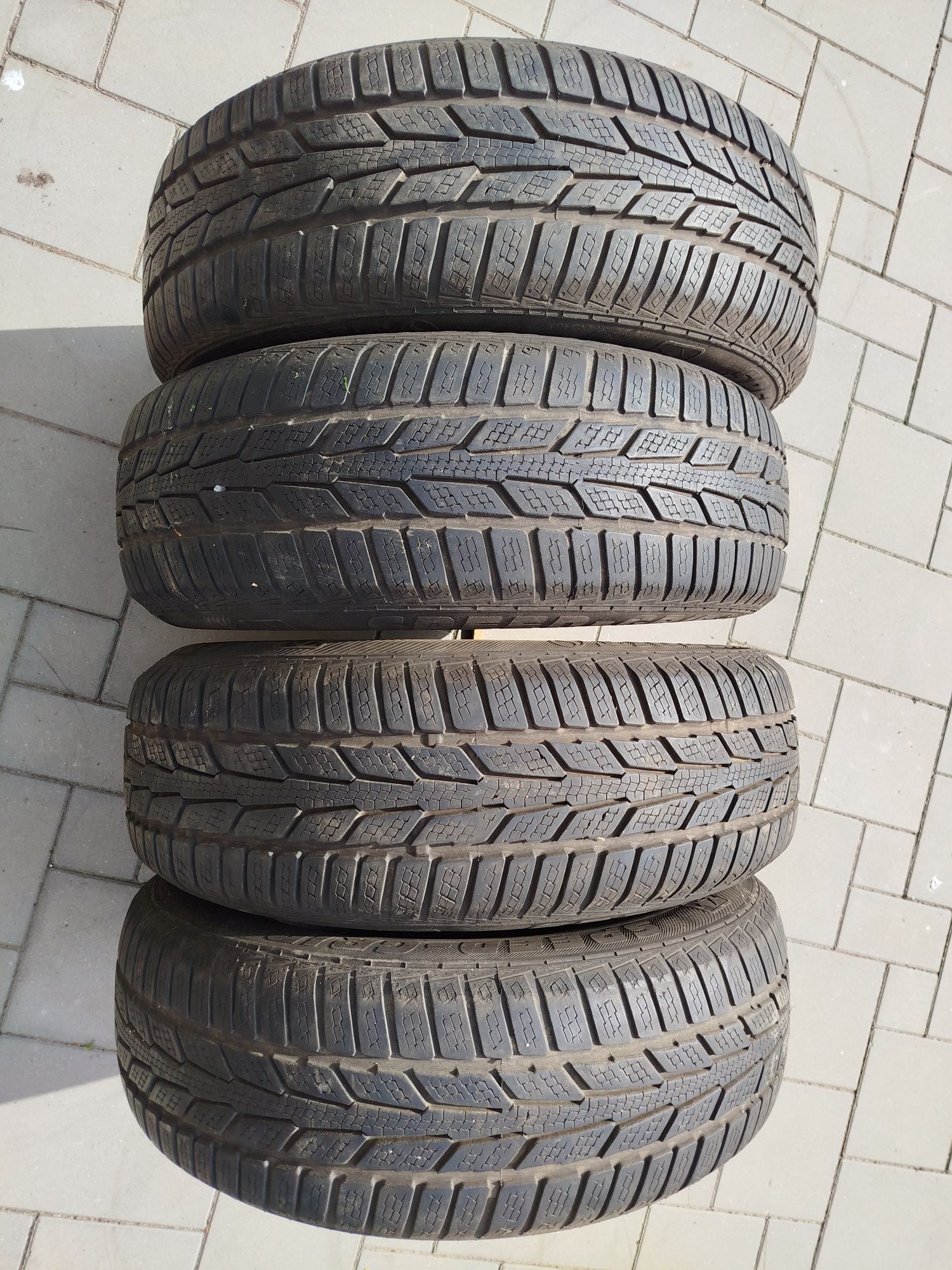 Opony zimowe 195/65 r15 Semperit