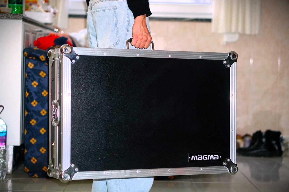 Denon Prime 2 + Magma Case, 100% funcional com pequenas marcas de uso.