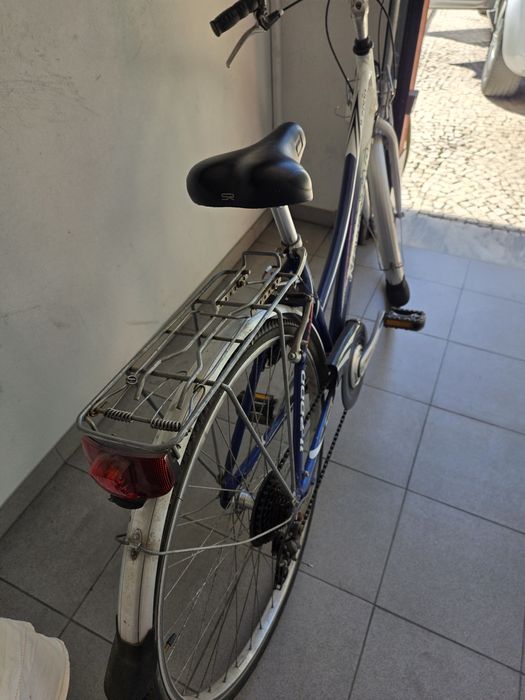 Bicicleta usada em excelente estado