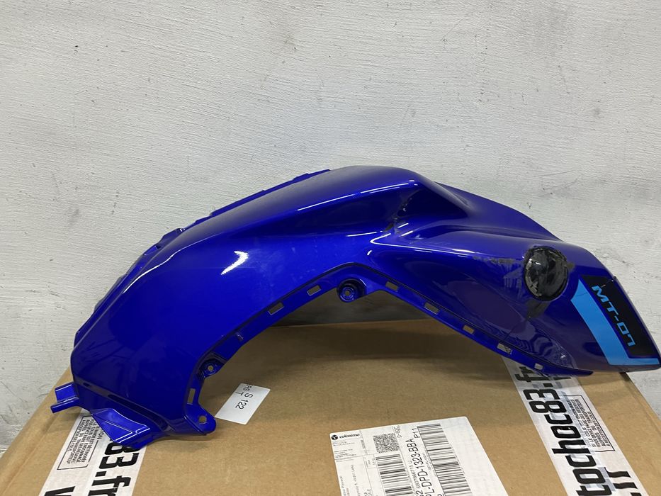 YAMAHA MT-07  mtn690 osłona owiewka zbiornik bok prawa str