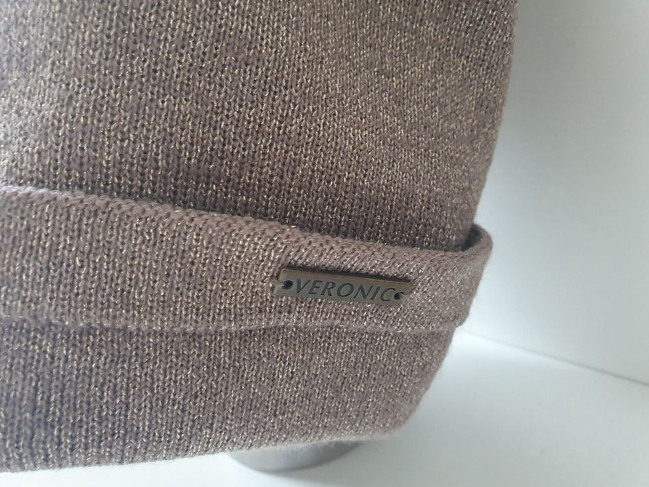 Czapka beanie beżowa z metalicznym połyskiem ocieplana idealna na chło
