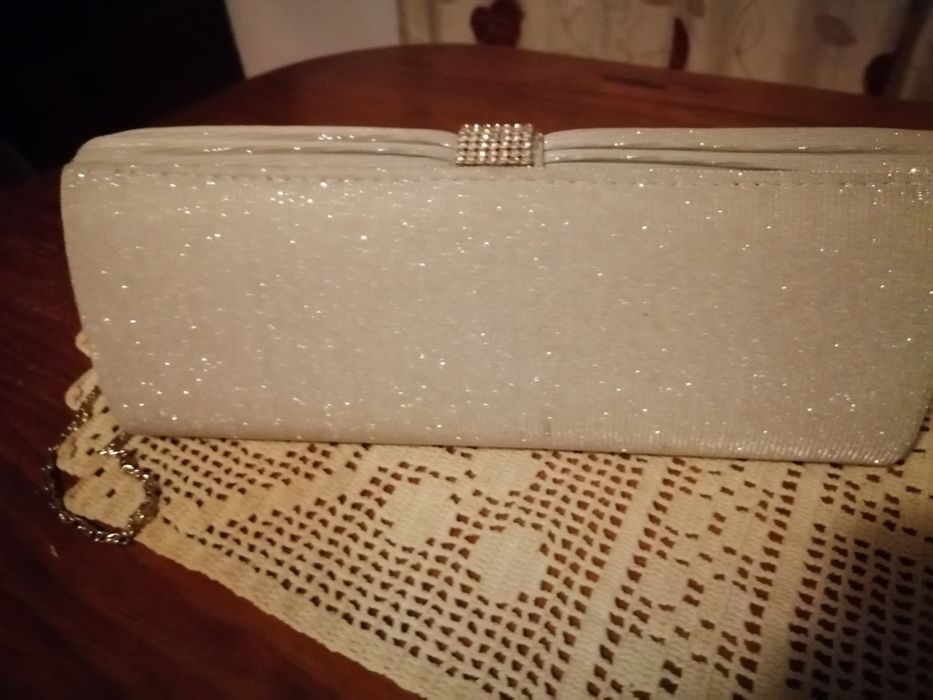 Malinha de cerimonia 5€