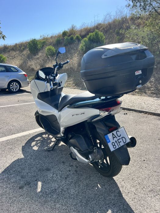 Moto PCX 2018 com apenas 33 mil km