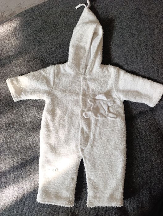 Продам детский вещи , зимняя шапка, костюм,человечек ,размер 3-6 мес