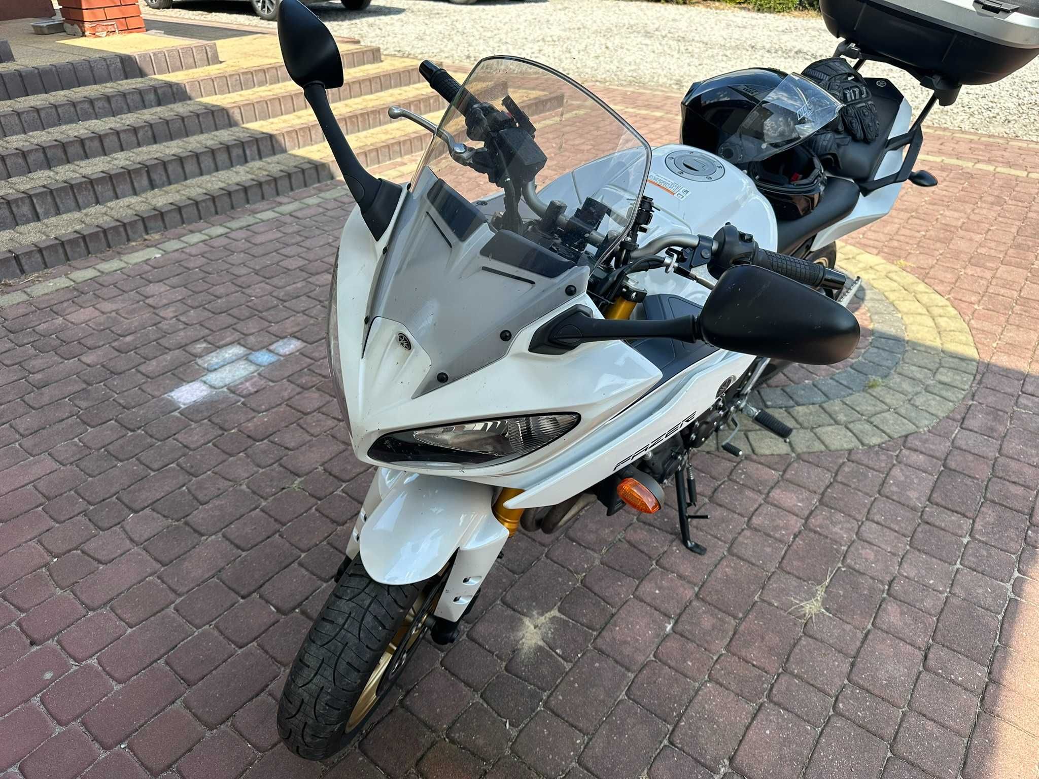 Yamaha FZ8 Fazer 800 | 2010 | 29 800 km | Biały