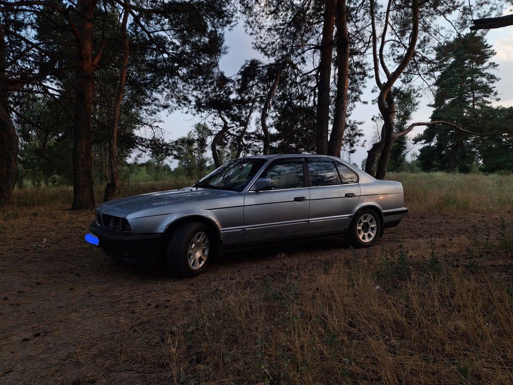 Продам Бмв е34 520