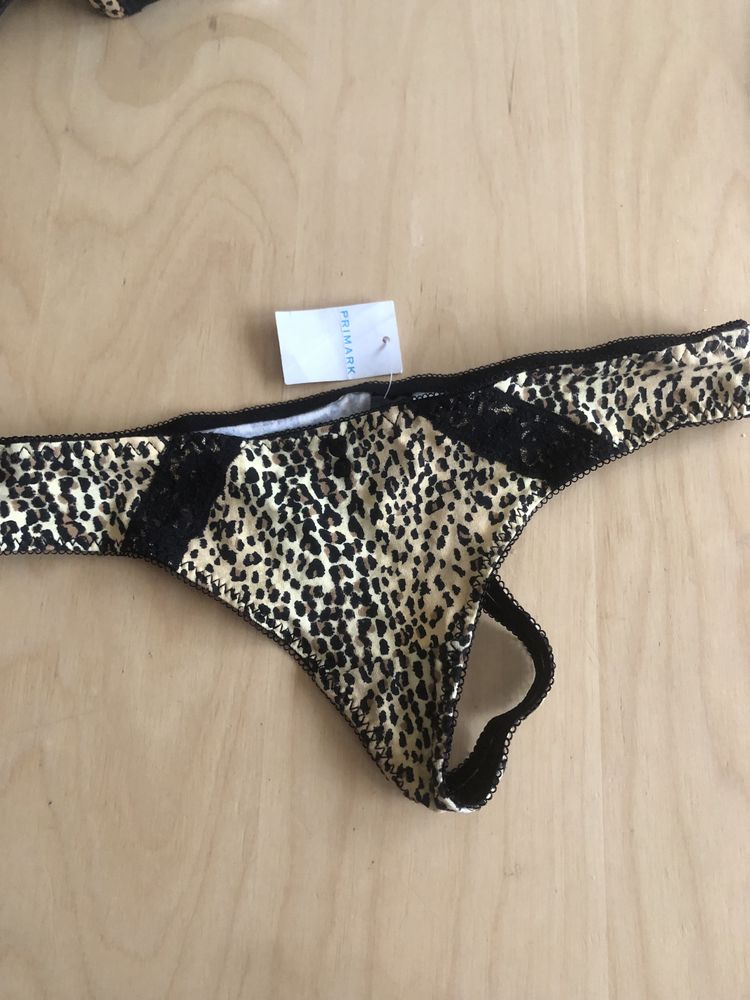 Komplet bielizny Primark 75A XS nowy nietrafiony prezent stringi