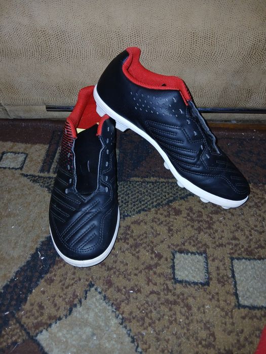 Бутсы Kipsta. Состояние идеальное.