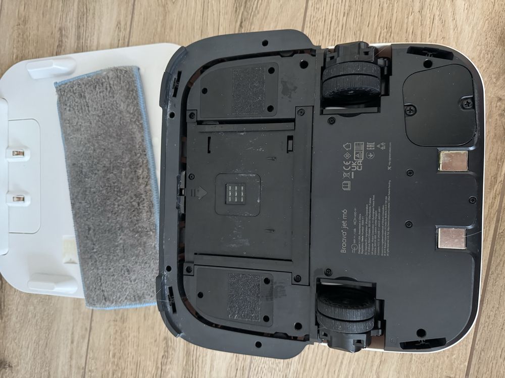 Robot sprzątający iRobot Braava M6 (m6134)